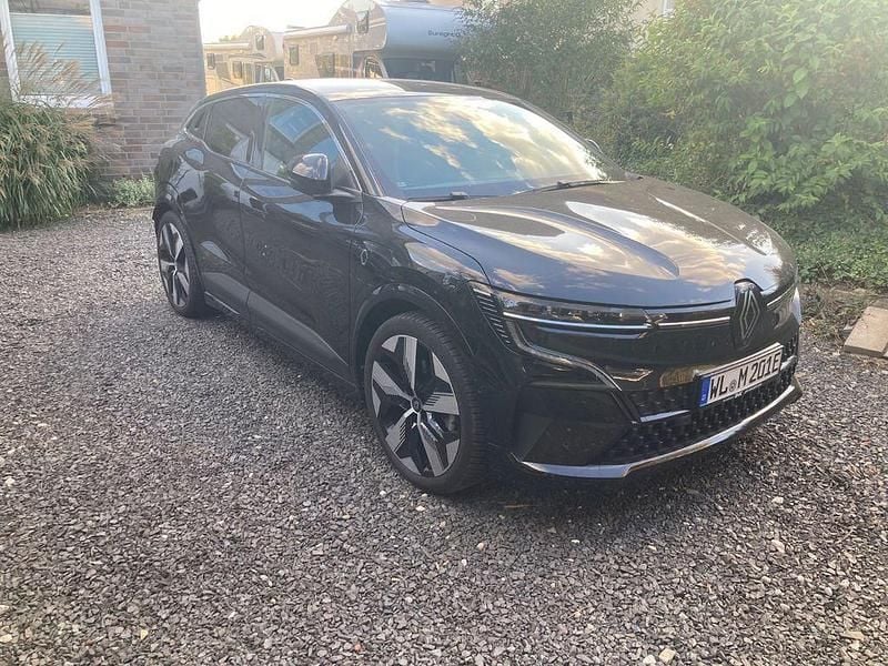 Schwarz Gebraucht 2022 Renault Mégane Komfort Limousine | 24.900 € (Fairer Preis) - Bild 1/4