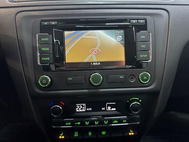 Gebraucht Skoda Rapid Ambition 122 PS (89 kW) 2014 Rot Limousine