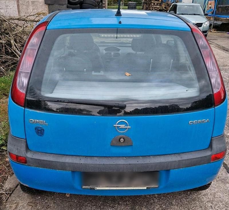 Blau Gebraucht 2001 Opel Corsa Kleinwagen | 1.000 € - Bild 1/4
