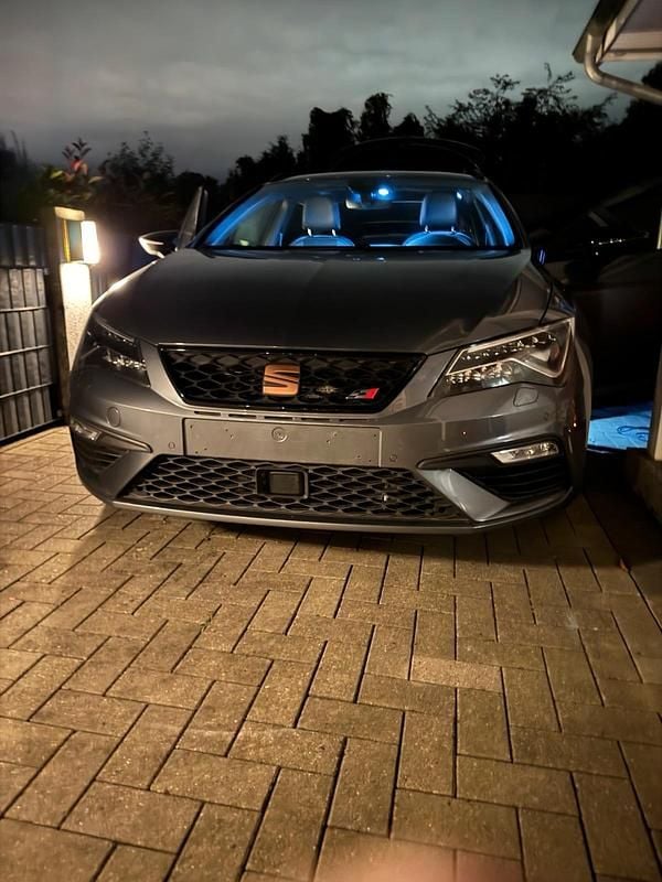 Gebraucht Seat Leon 4Drive 300 PS (220 kW) 2018 Grau Kombi