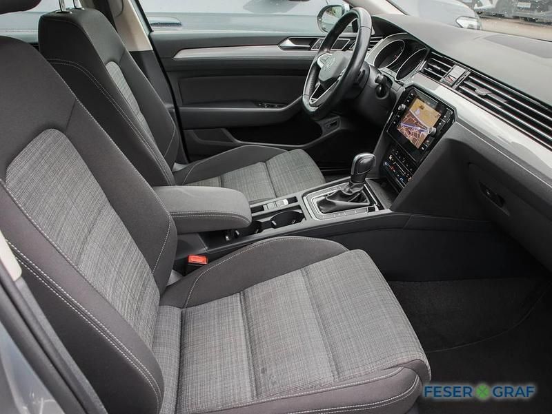 Gebraucht VW Passat Business 200 PS (147 kW) 2022 Pyritsilber metallic Kombi