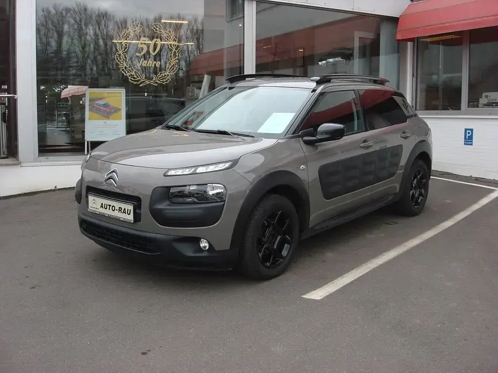 Gebraucht Citroën C4 Shine 110 PS (80 kW) 2016 Braun Limousine
