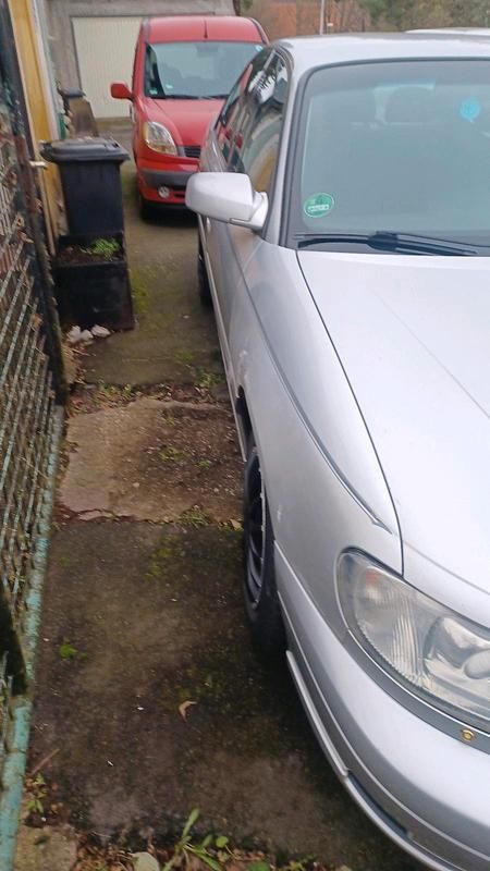 Gebraucht Opel Omega 144 PS (105 kW) 2000 Silber Limousine