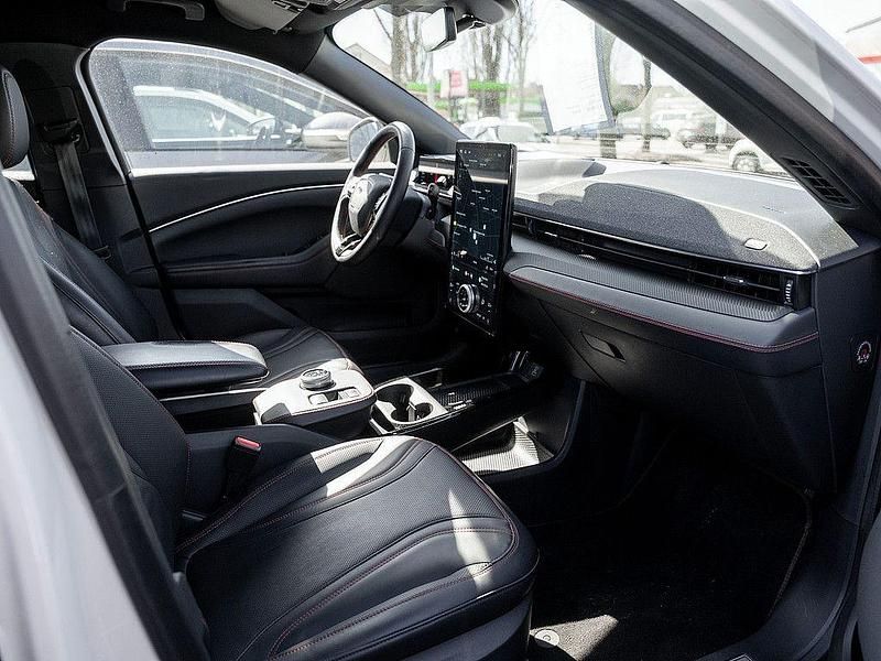 Gebraucht Ford Mustang Mach-E Standard Range 197 kW (269 PS) 2022 Star weiss SUV