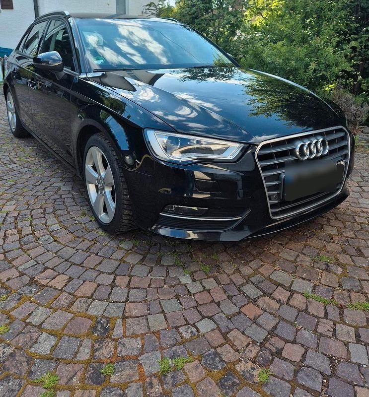 Schwarz Gebraucht 2014 Audi A3 Sportback Ambition Limousine | 12.600 € (Fairer Preis) - Bild 1/4