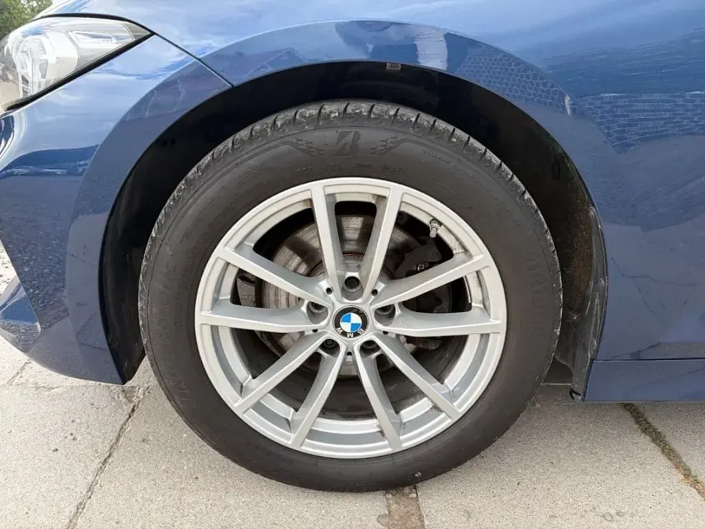 Gebraucht BMW 320 190 PS (139 kW) 2023 Blau Kombi