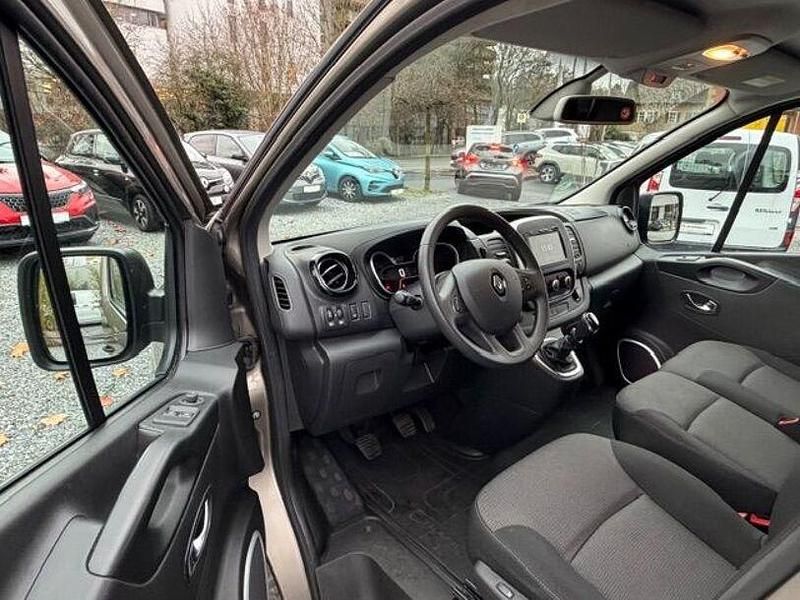 Gebraucht Renault Trafic Life 145 PS (106 kW) 2021 Beige Van / Kleinbus