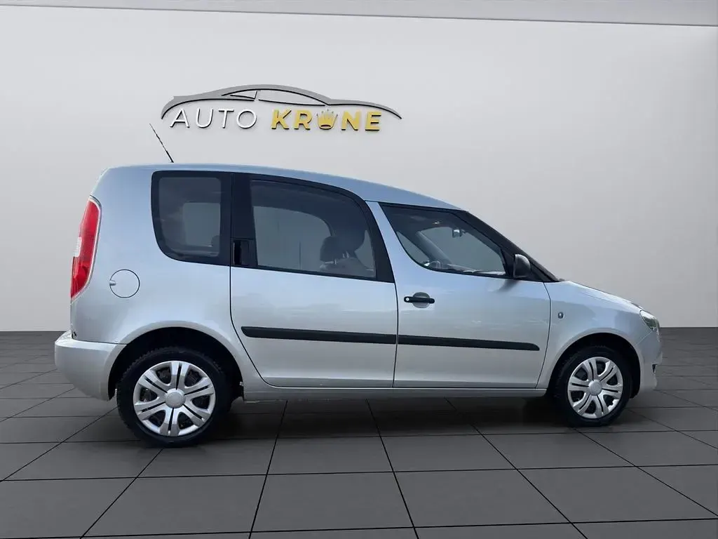 Gebraucht Skoda Roomster Plus Edition 86 PS (63 kW) 2010 Silber Van / Kleinbus