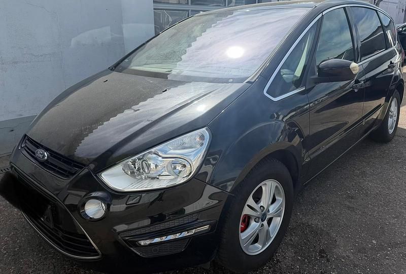 Second-hand Ford S-MAX Titanium 200 CP (147 kW) 2013 Negru Monovolum