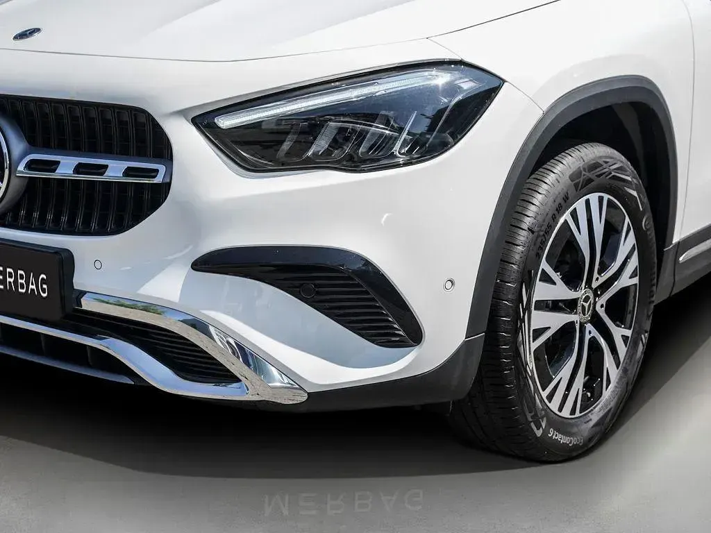 Gebraucht Mercedes GLA180 Advanced 185 PS (136 kW) 2024 Polarweiß SUV