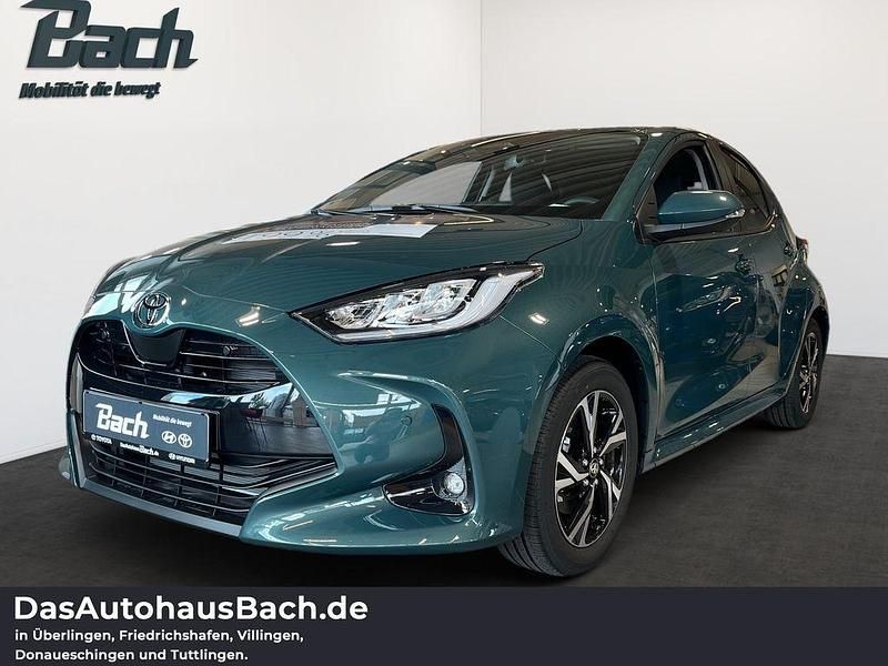 Gebraucht Toyota Yaris Hybrid Comfort 117 PS (86 kW) 2025 Grün Limousine