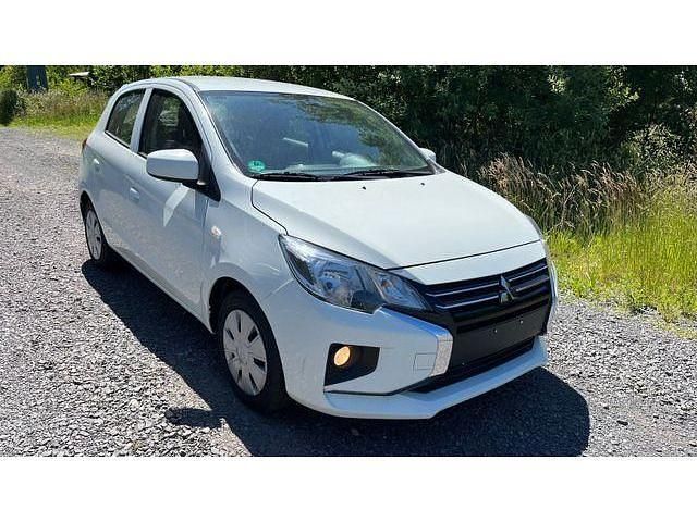 Gebraucht Mitsubishi Space Star Basis 71 PS (52 kW) 2021 Weiß Kleinwagen