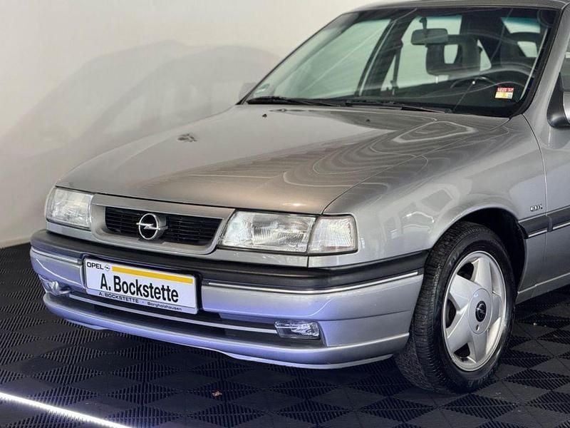 Gebraucht Opel Vectra 90 PS (66 kW) 1994 Grau Limousine