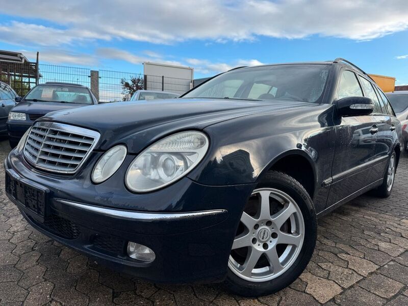Dunkelblau unilack Gebraucht 2003 Mercedes E240 Kombi | 1.990 € (Fairer Preis) - Bild 1/4