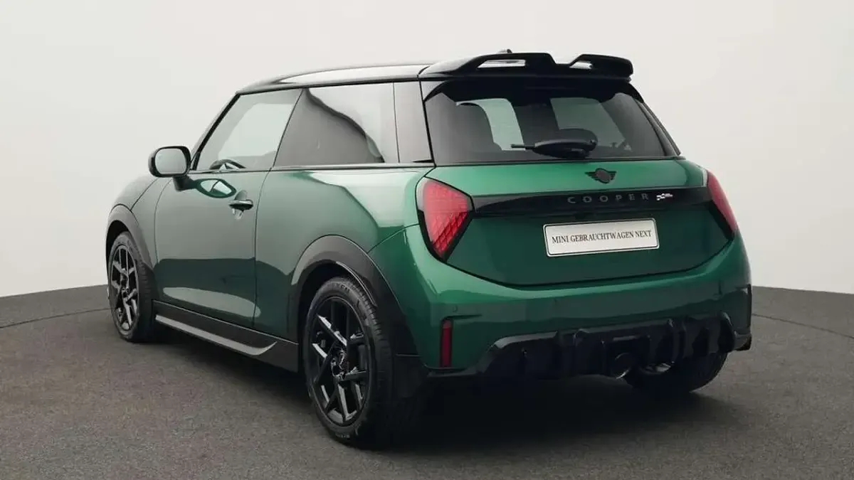 Gebraucht Mini John Cooper Works 231 PS (169 kW) 2025 Grün Kleinwagen