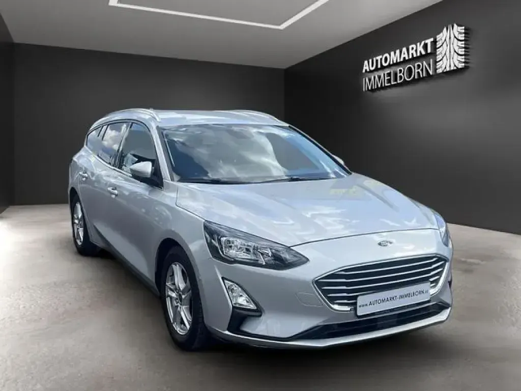 Gebraucht Ford Focus Cool & Connect 155 PS (114 kW) 2020 Silber (metallic) Kombi
