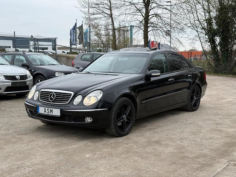 Gebraucht Mercedes E200 163 PS (119 kW) 2005 Schwarz Limousine