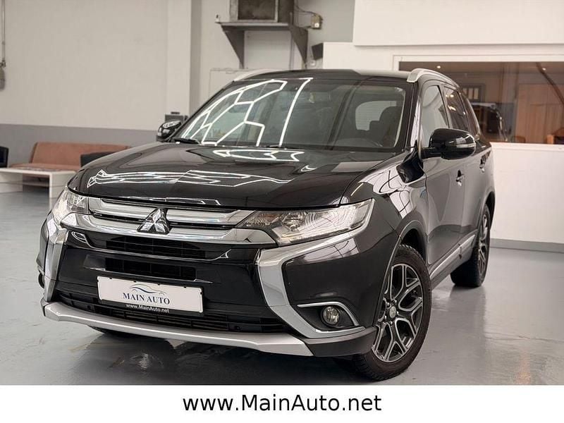 Gebraucht Mitsubishi Outlander Plus 150 PS (110 kW) 2015 Schwarz SUV