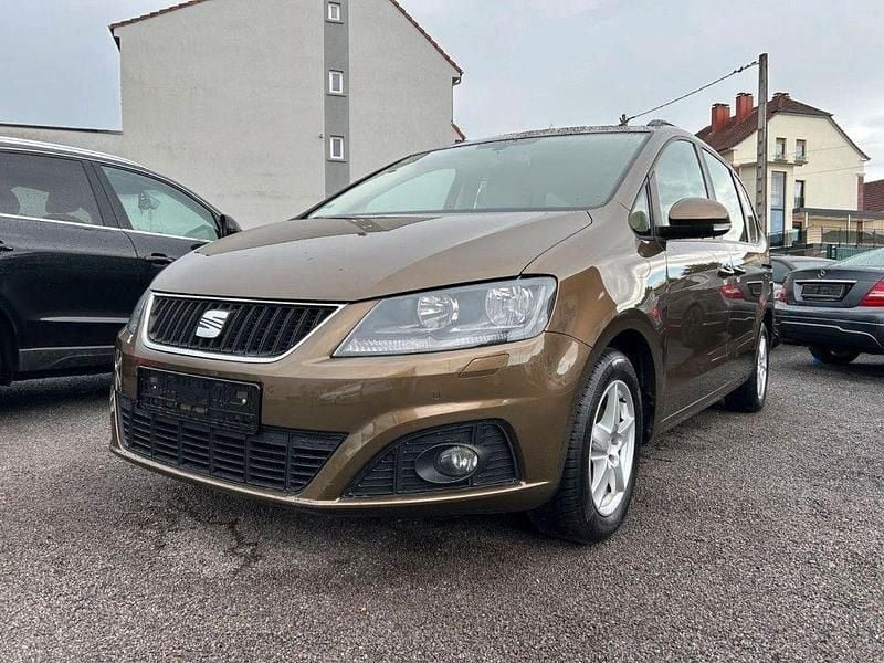 Gold Gebraucht 2011 Seat Alhambra Style Van / Kleinbus | 9.990 € (Fairer Preis) - Bild 1/4