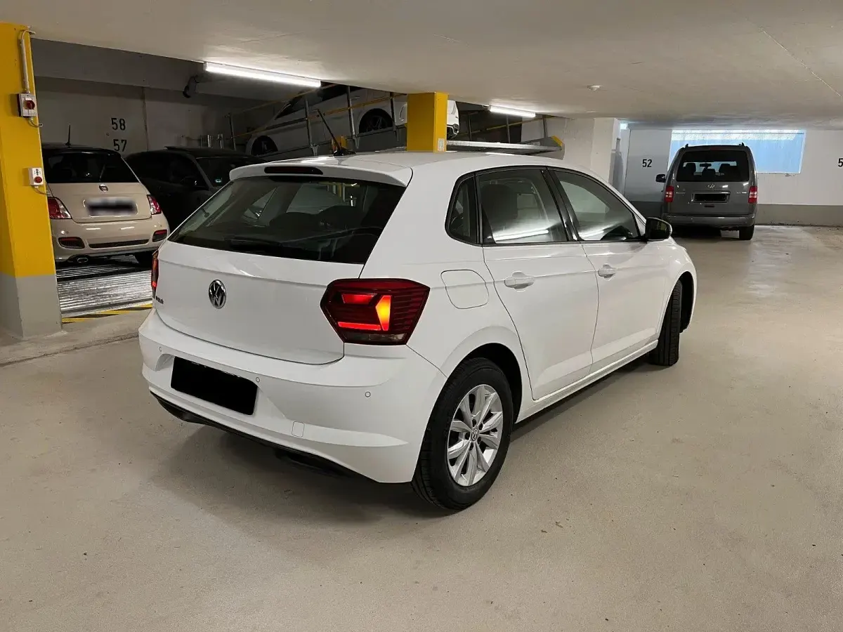 Gebraucht VW Polo Highline 95 PS (69 kW) 2019 Weiß Kleinwagen