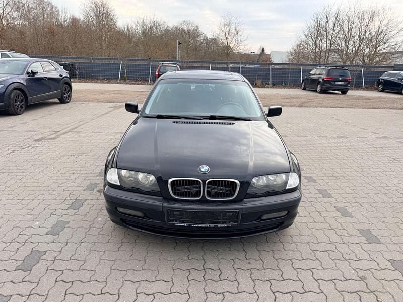 Gebraucht BMW 320 170 PS (125 kW) 2001 Schwarz Kombi
