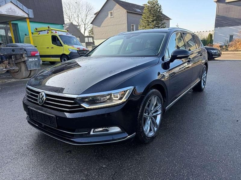 Gebraucht VW Passat Alltrack Highline 239 PS (175 kW) 2016 Deep black perleffekt Kombi