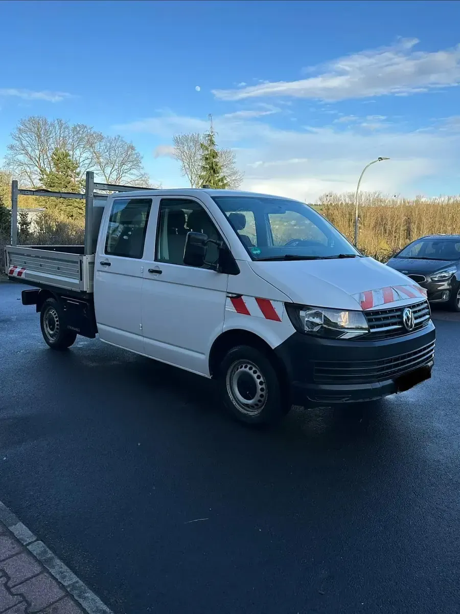 Gebraucht VW Transporter 150 PS (110 kW) 2019 Weiß Van