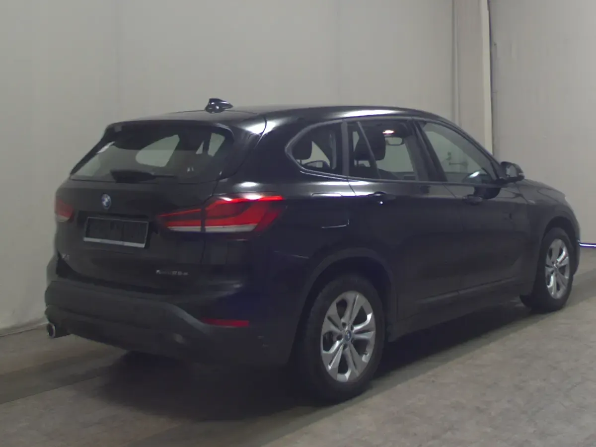 Usado BMW X1 Advantage 220 CV (161 kW) 2021 Negro SUV
