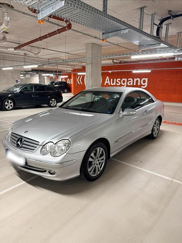 Gebraucht Mercedes CLK200 163 PS (119 kW) 2004 Silber Coupé