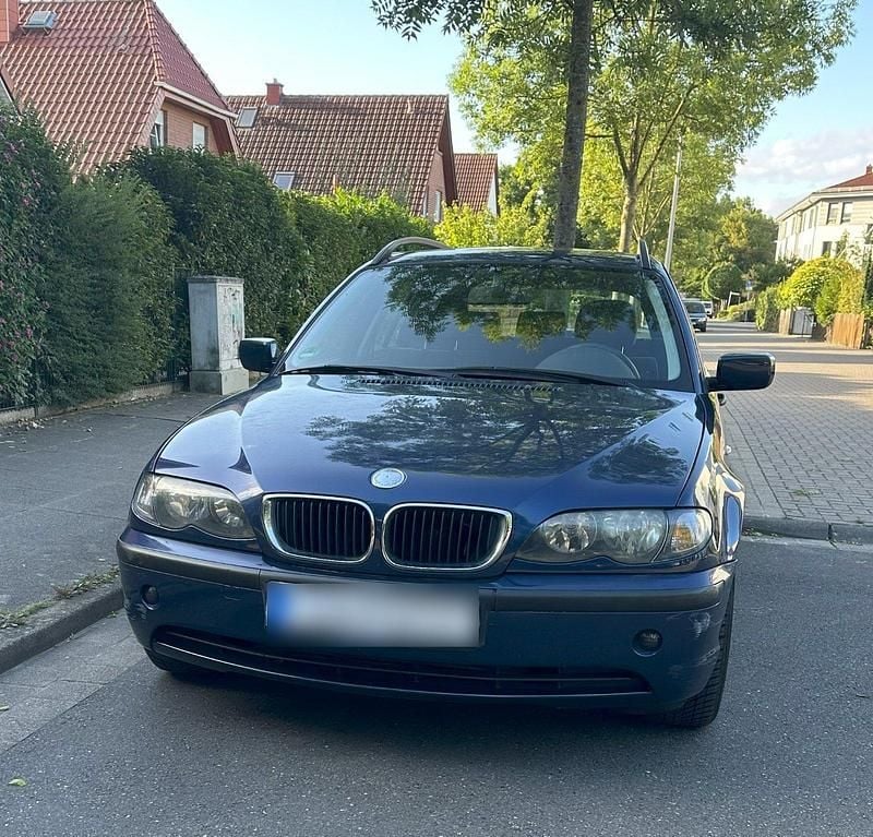 Gebraucht BMW 320 150 PS (110 kW) 2004 Blau Kombi