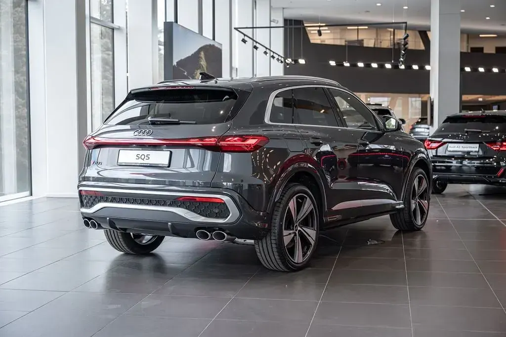 Neu Audi SQ5 Sport 367 PS (269 kW) 2026 Grau SUV