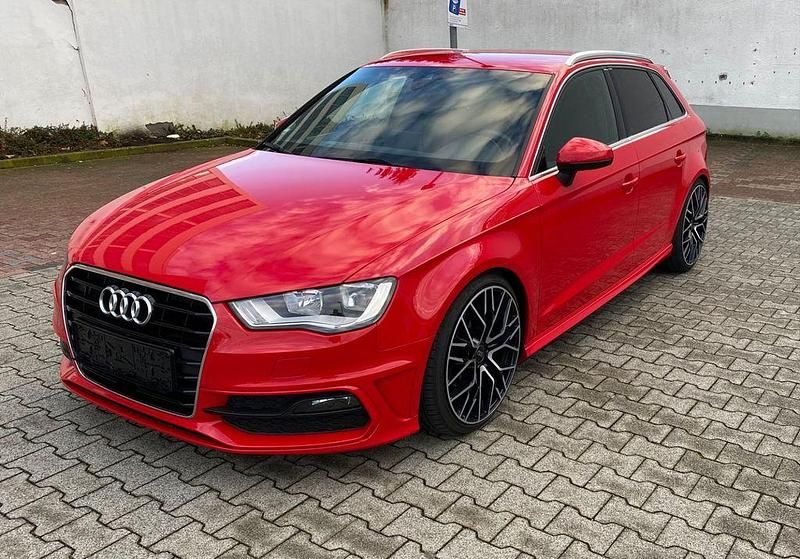 Gebraucht Audi A3 S-Line 150 PS (110 kW) 2014 Rot Limousine