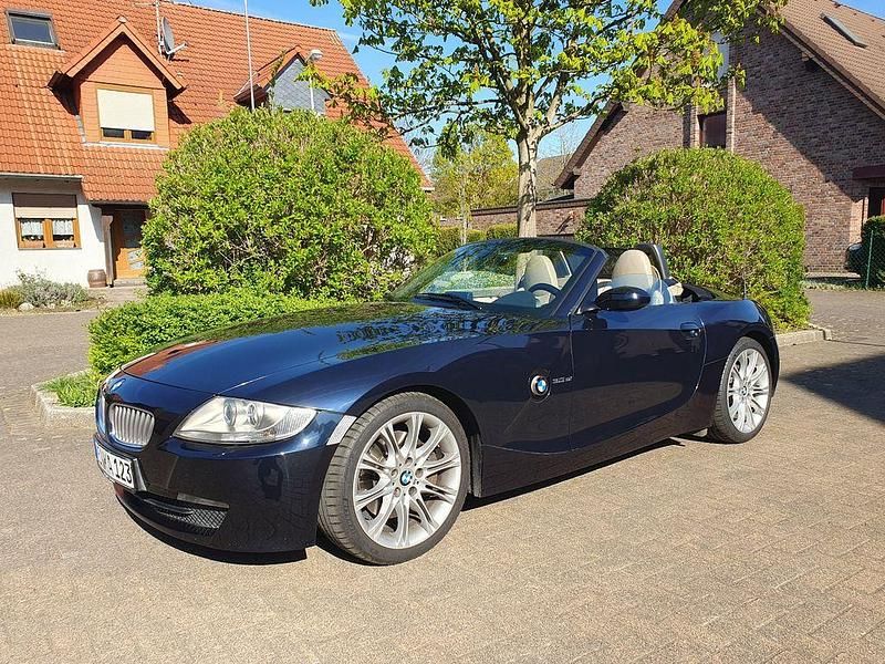 Blau Gebraucht 2006 BMW Z4 Sport Line Cabrio | 15.900 € (Fairer Preis) - Bild 1/4