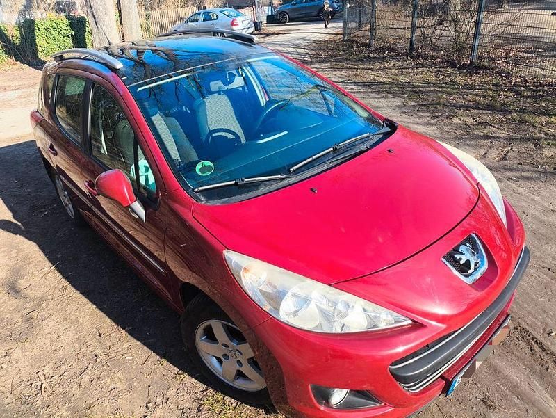 Gebraucht Peugeot 207 95 PS (69 kW) 2011 Rot Kombi