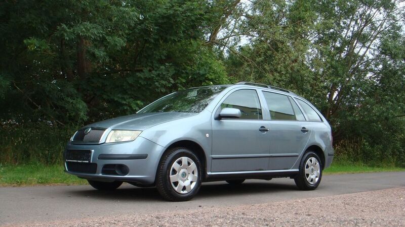 Grau Gebraucht 2005 Skoda Fabia Kombi | 2.190 € (Fairer Preis) - Bild 1/4