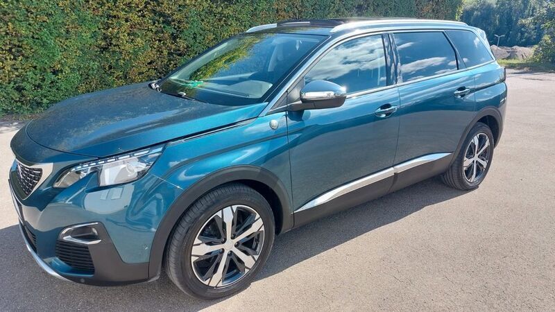 Grün Gebraucht 2018 Peugeot 5008 Crossway Van / Kleinbus | 17.000 € (Fairer Preis) - Bild 1/4