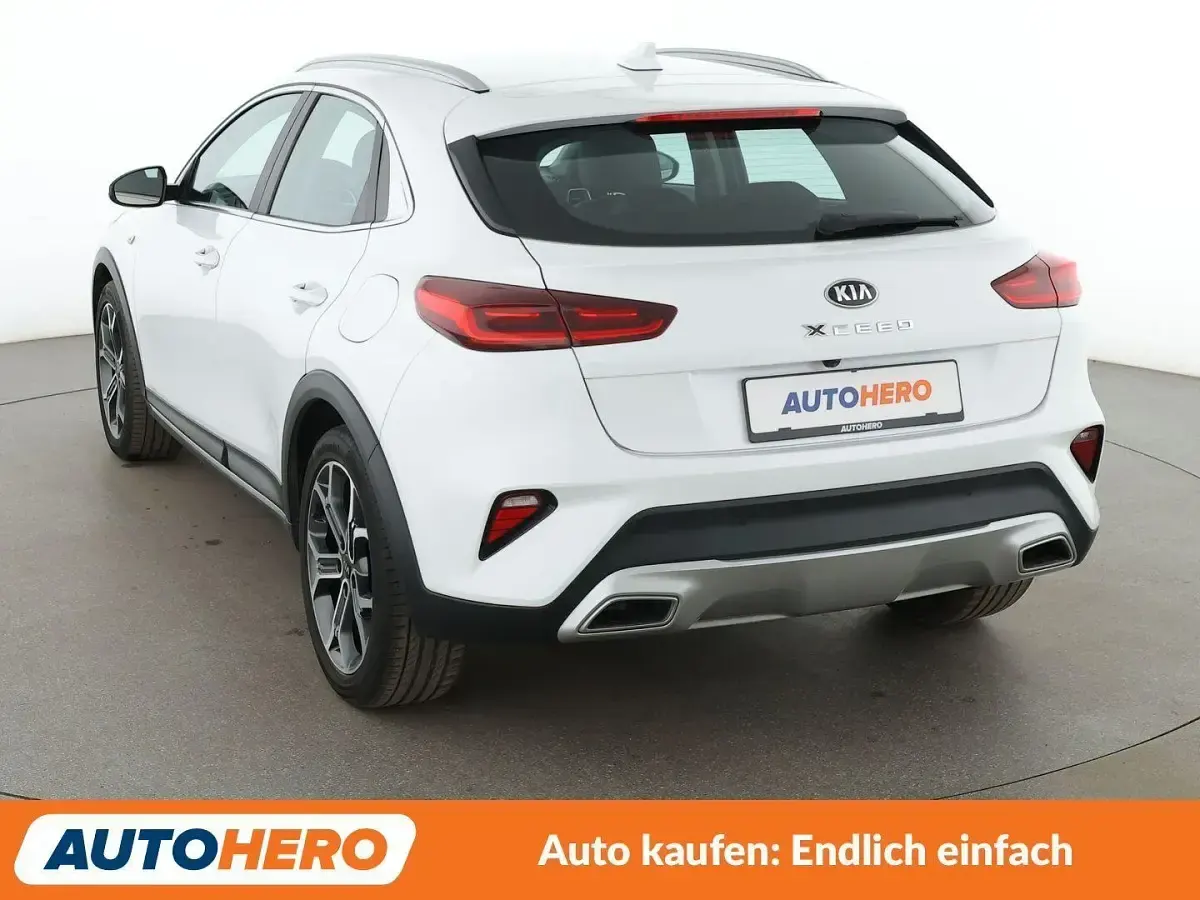 Używany Kia XCeed Vision 140 KM (102 kW) 2020 Biały SUV