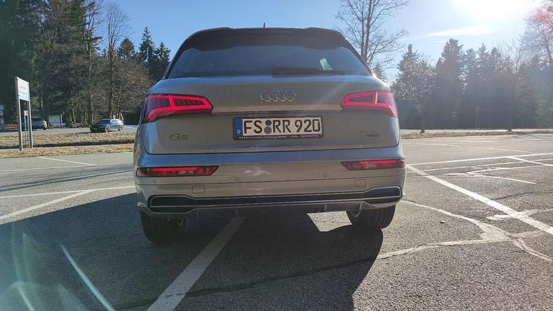 Gebraucht Audi Q5 S-Line 231 PS (169 kW) 2019 Silber SUV