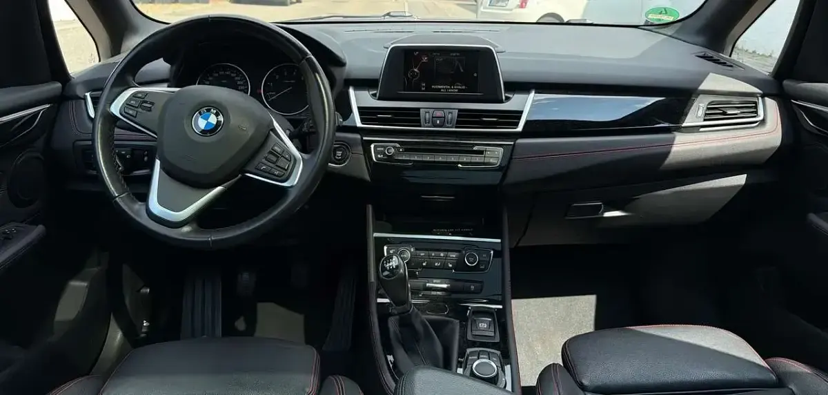 Gebraucht BMW 220 Active Tourer 192 PS (141 kW) 2014 Schwarz Van / Kleinbus