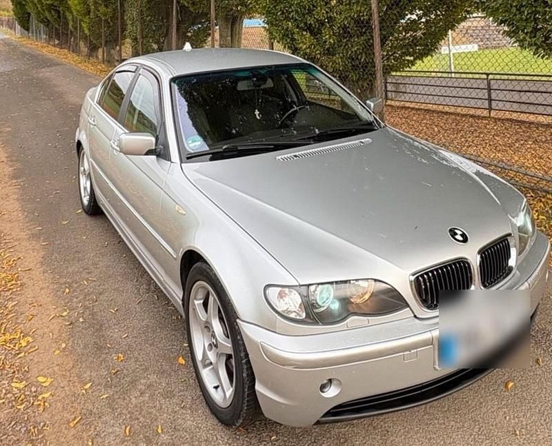 Silber Gebraucht 2002 BMW 325 Limousine | 3.333 € (Fairer Preis) - Bild 1/1