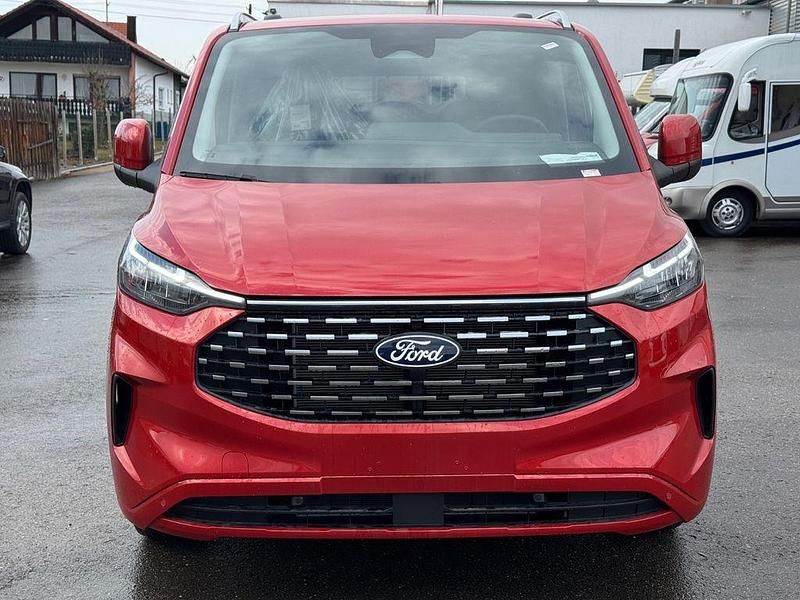 Neu Ford Tourneo Titanium 170 PS (125 kW) 2026 Rot Van / Kleinbus