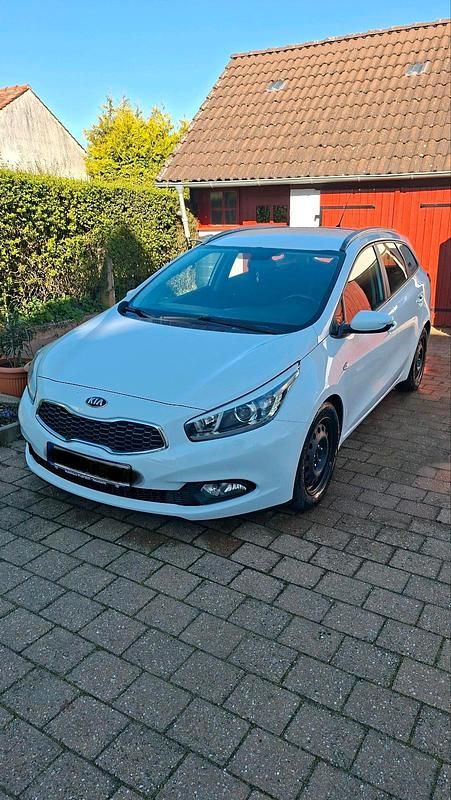 Second-hand Kia Ceed 99 CP (72 kW) 2013 Alb Hatchback