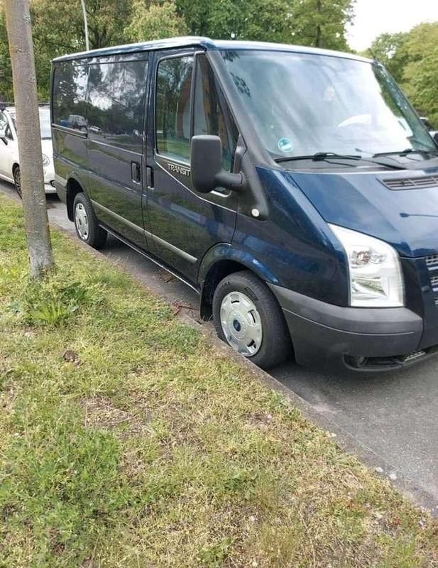 Gebraucht Ford Transit Trend 101 PS (74 kW) 2012 Blau Abholung