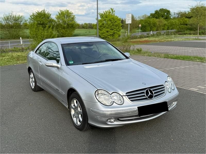 Gebraucht Mercedes CLK240 170 PS (125 kW) 2003 Silber Coupé