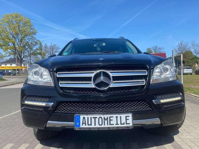 Gebraucht Mercedes GL450 340 PS (250 kW) 2011 Obsidianschwarz  metalliclack SUV