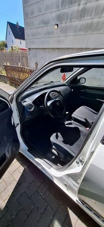 Gebraucht Suzuki Swift Comfort 92 PS (67 kW) 2008 Weiß Kleinwagen