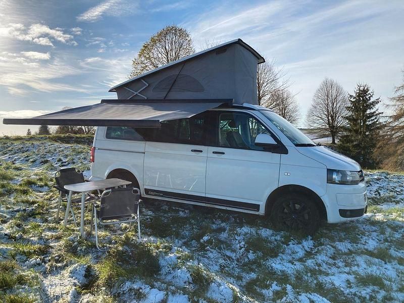 Weiß Gebraucht 2013 VW T5 California Van | 26.500 € - Bild 1/4