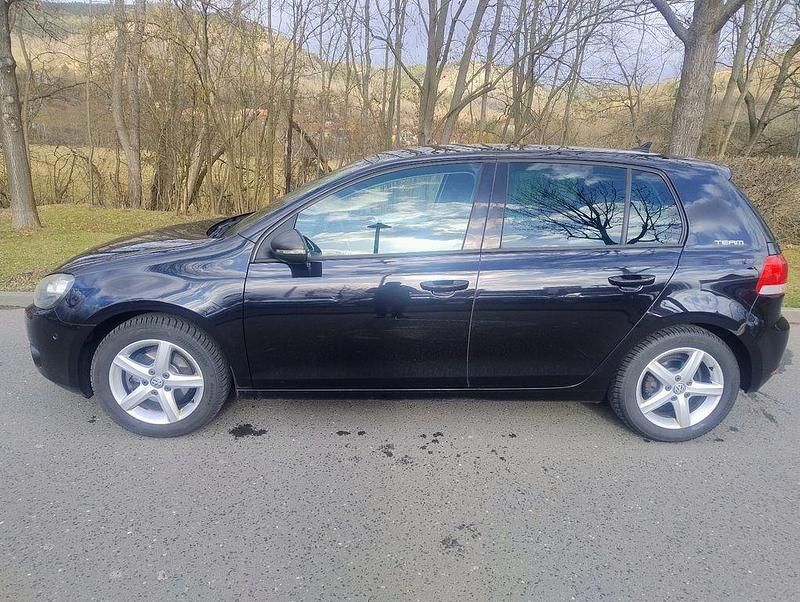 Gebraucht VW Golf VI 105 PS (77 kW) 2010 Schwarz Kleinwagen