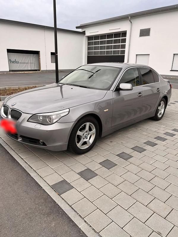 Gebraucht BMW 525 177 PS (130 kW) 2006 Grau Limousine