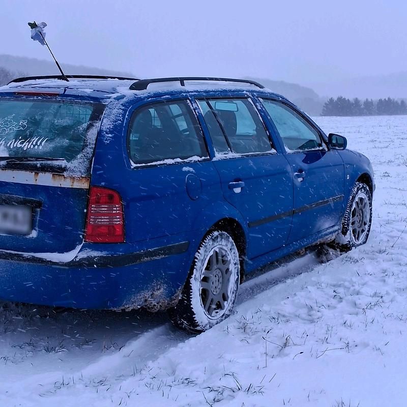 Gebraucht Skoda Octavia 101 PS (74 kW) 2003 Blau Kombi